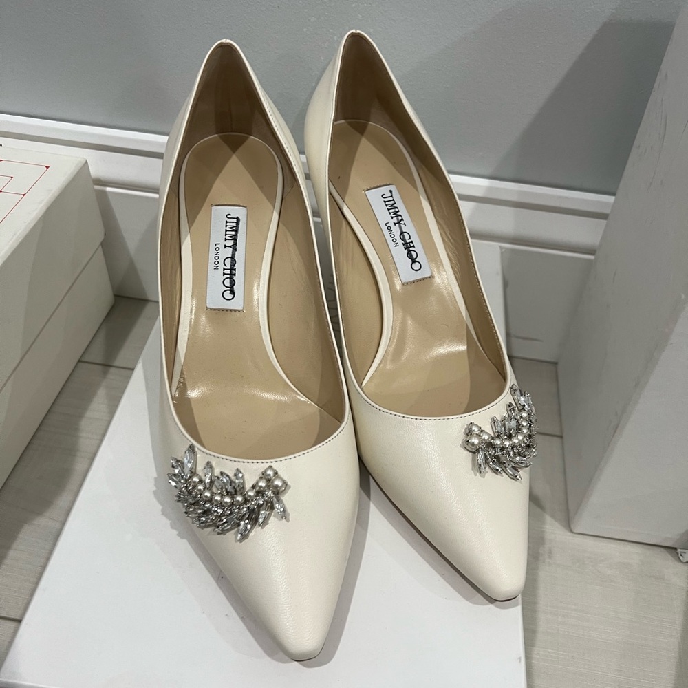 $1680 Jimmy Choo
Romy 60 crystal-embellished pumps size 40 - Picture 8 of 10